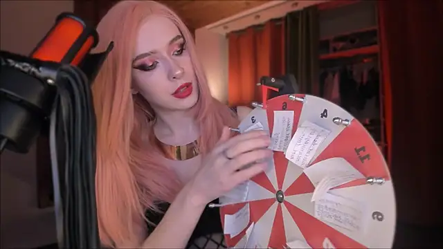 Snapshot of Mistress_Iris chatting on 12.05.25 Mistress Iris online show from 12.05.25