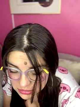 Snapshot of Scarletts_Boobs chatting on 12.03.25 Scarletts Boobs online show from 12.03.25