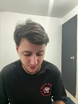 Snapshot of RicoValen chatting on 02.16.26 RicoValen online show from 02.16.26