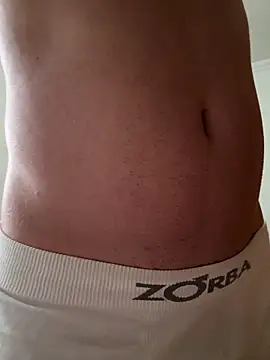 Snapshot of RicoValen chatting on 03.04.26 RicoValen online show from 03.04.26