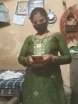 Pooja bhabhi00 online show from 11.27.25