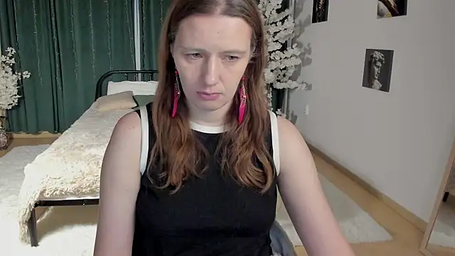 Snapshot of KathrineMeyer chatting on 12.14.25 KathrineMeyer online show from 12.14.25