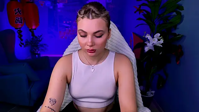 HyileyClark online show from 04.19.26