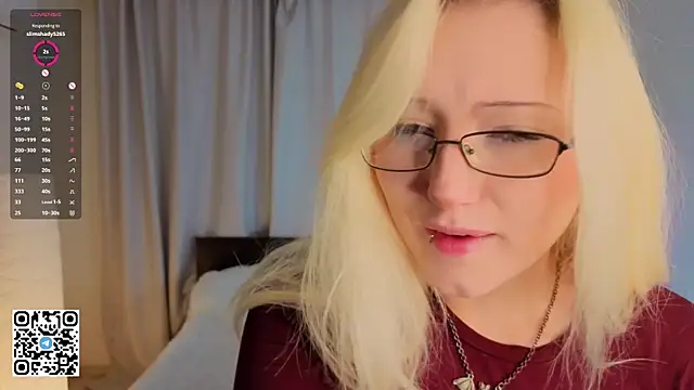 Snapshot of StellaZeolla chatting on 12.18.25 StellaZeolla online show from 12.18.25