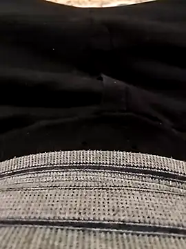 erdestruttor18 online show from 12.18.25