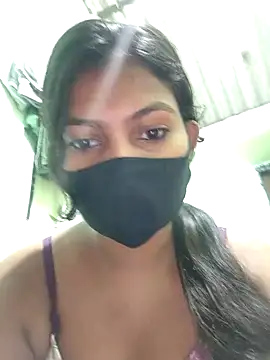 Snapshot of Hot-Bidhika chatting on 12.04.25 Hot-Bidhika online show from 12.04.25