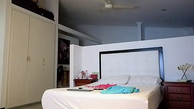 CerecitaQueenn online show from 01.09.26