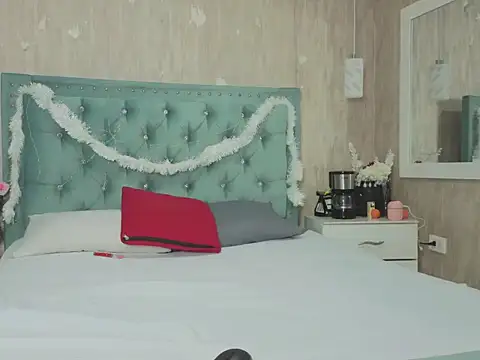 Snapshot of Apriil_Sweett chatting on 12.04.25 Apriil Sweett online show from 12.04.25