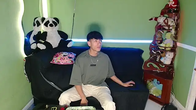 Snapshot of murb_xxx chatting on 12.05.25 murb xxx online show from 12.05.25