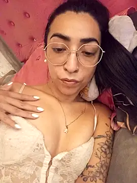 Snapshot of Yani-14 chatting on 02.12.26 Yani-14 online show from 02.12.26