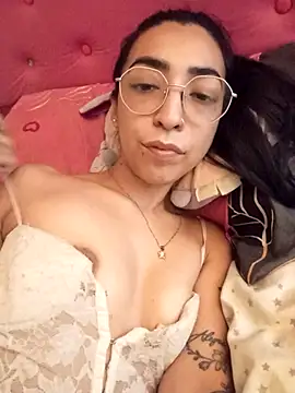 Snapshot of Yani-14 chatting on 02.23.26 Yani-14 online show from 02.23.26