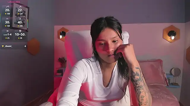 Kari Kaory online show from 04.22.26