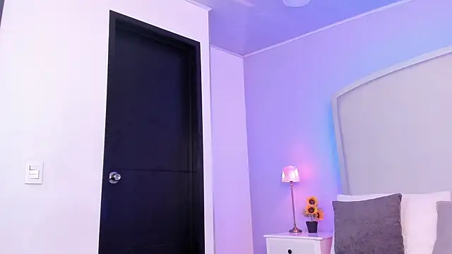 salome moon  online show from 12.22.25