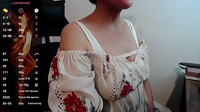 Snapshot of Whisperingfire chatting on 07.18.26 Whisperingfire online show from 07.18.26
