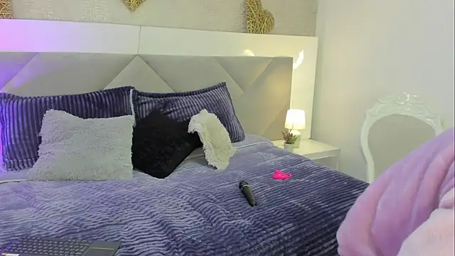 Valery jame online show from 04.19.26