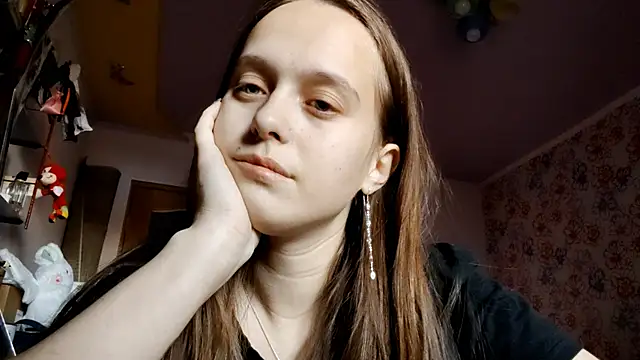 Snapshot of SophieHazely chatting on 12.16.25 SophieHazely online show from 12.16.25