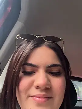 Snapshot of valenhill chatting on 12.01.25 valenhill online show from 12.01.25