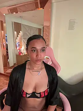 coraline vera online show from 04.18.26