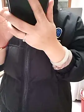 Snapshot of mimi2052 chatting on 12.03.25 mimi2052 online show from 12.03.25