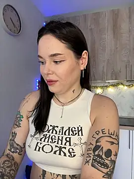 EvaNoirrr online show from 12.04.25