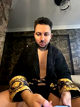 Snapshot of mcylzsd chatting on 12.02.25 mcylzsd online show from 12.02.25