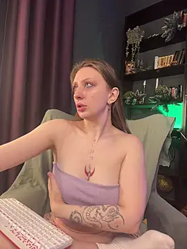 Snapshot of Helga_vibe chatting on 12.16.25 Helga vibe online show from 12.16.25