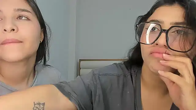 Snapshot of ROUS_SWEET_ chatting on 04.28.26 ROUS SWEET online show from 04.28.26