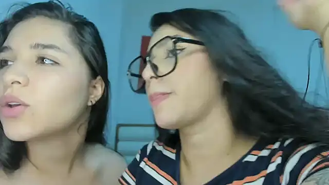 Snapshot of ROUS_SWEET_ chatting on 06.19.26 ROUS SWEET online show from 06.19.26