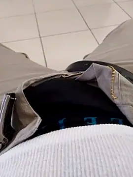 Snapshot of cristian112090 chatting on 11.20.25 cristian112090 online show from 11.20.25