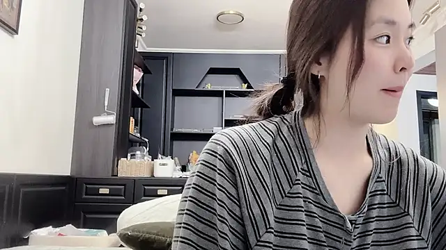 Snapshot of Celestisse- chatting on 12.01.25 Celestisse- online show from 12.01.25