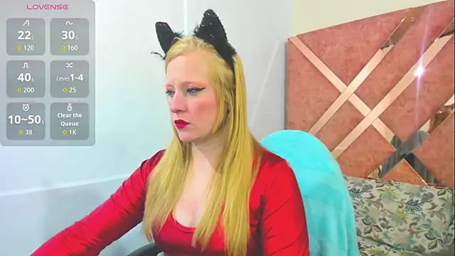 Snapshot of AliceCat_02 chatting on 11.30.25 AliceCat 02 online show from 11.30.25