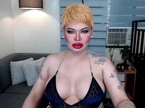 Snapshot of StarletSeductress chatting on 04.15.26 StarletSeductress online show from 04.15.26
