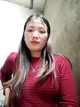 Snapshot of Maymayx2 chatting on 12.16.25 Maymayx2 online show from 12.16.25