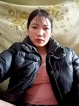 Snapshot of Maymayx2 chatting on 12.16.25 Maymayx2 online show from 12.16.25