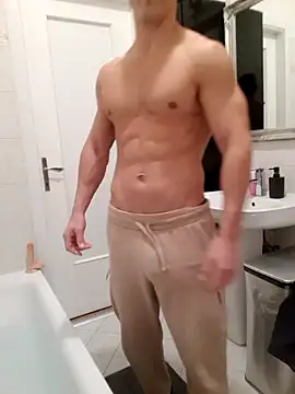 Snapshot of Galanti chatting on 12.01.25 Galanti online show from 12.01.25