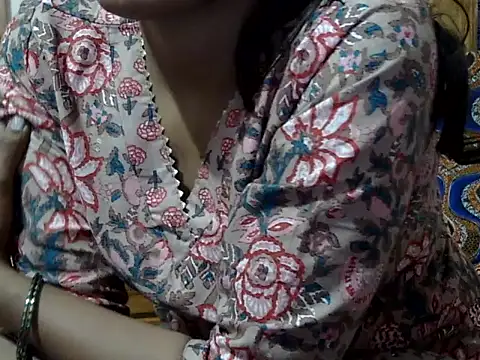 Snapshot of Hot_Princess2000 chatting on 12.03.25 Hot Princess2000 online show from 12.03.25