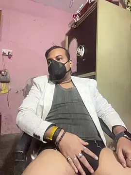 Snapshot of Saxymood1111 chatting on 12.15.25 Saxymood1111 online show from 12.15.25