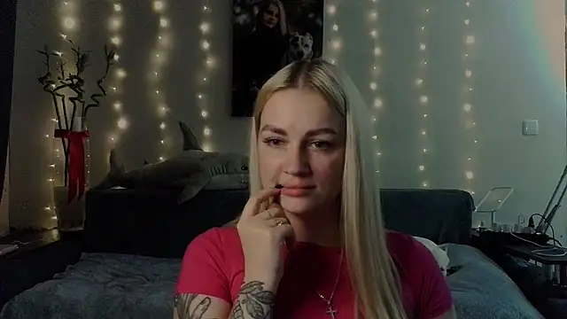 Snapshot of Whitehex666 chatting on 11.27.25 Whitehex666 online show from 11.27.25