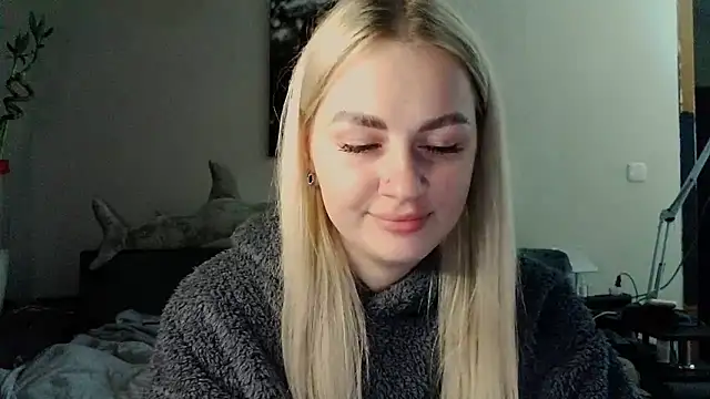 Snapshot of Whitehex666 chatting on 11.30.25 Whitehex666 online show from 11.30.25