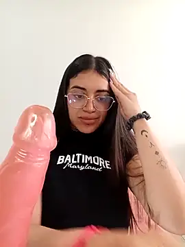 Snapshot of Violett__Rose chatting on 12.01.25 Violett Rose online show from 12.01.25