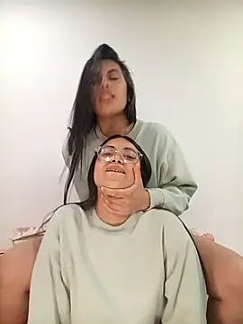 Snapshot of Violett__Rose chatting on 12.03.25 Violett Rose online show from 12.03.25