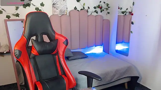 Snapshot of Mike_bj chatting on 12.20.25 Mike bj online show from 12.20.25