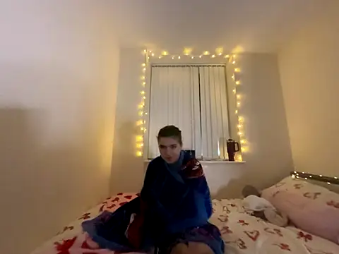 lucyx xx online show from 12.04.25