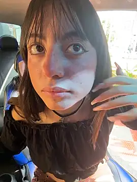 Snapshot of Mia_fiire chatting on 12.16.25 Mia fiire online show from 12.16.25