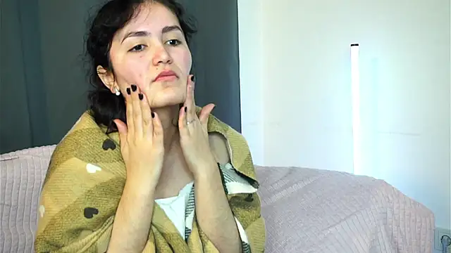 Snapshot of GilmaFaurot chatting on 12.03.25 GilmaFaurot online show from 12.03.25