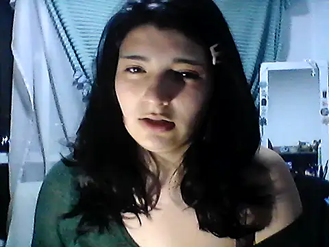 Snapshot of ObsidianOrchid chatting on 12.17.25 ObsidianOrchid online show from 12.17.25