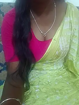 Snapshot of tamil__naughtykanmani chatting on 06.08.26 tamil naughtykanmani online show from 06.08.26