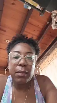 Snapshot of ChanneldelaCroix chatting on 02.22.26 ChanneldelaCroix online show from 02.22.26