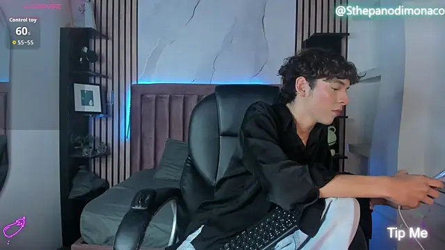 Snapshot of SthepanodiMonaco chatting on 07.08.26 SthepanodiMonaco online show from 07.08.26
