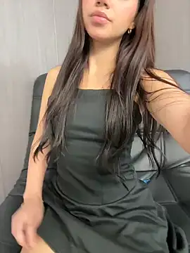 Snapshot of GoodGirlGone chatting on 12.17.25 GoodGirlGone online show from 12.17.25